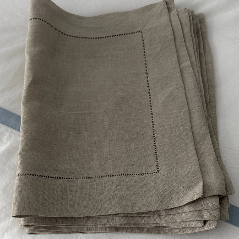 SFERRA Classico Linen Placemat- set of 12